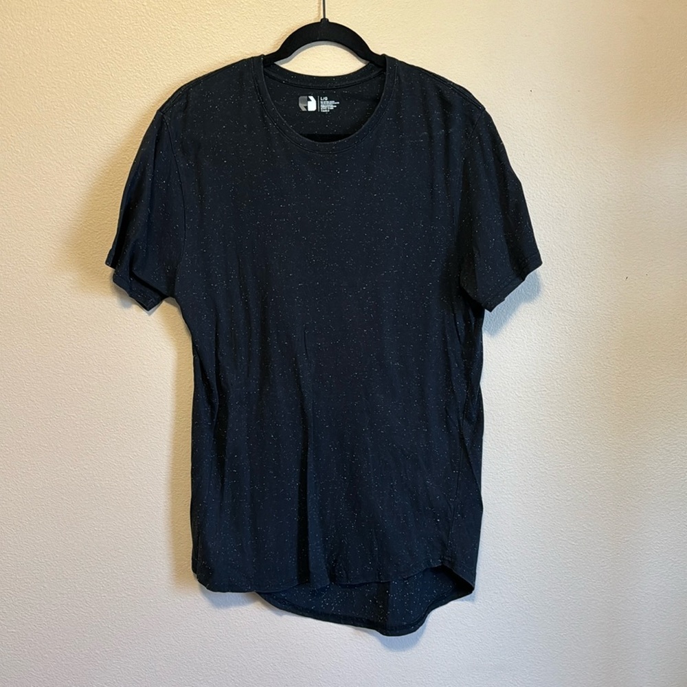 Black Tee